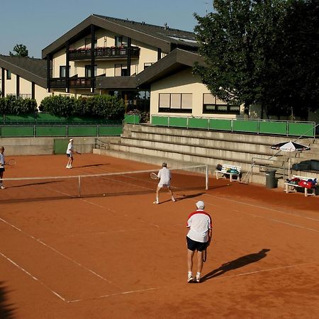 Tennis- Und Freizeitzentrum Neudoerfl Neudorfl Esterno foto