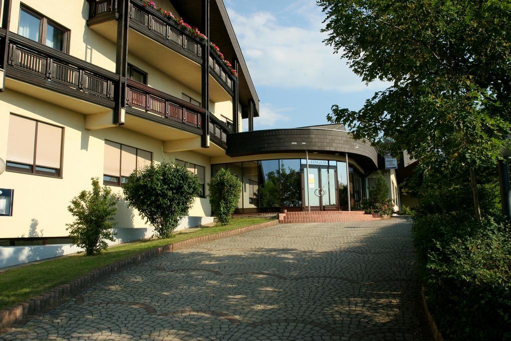 Tennis- Und Freizeitzentrum Neudoerfl Neudorfl Esterno foto