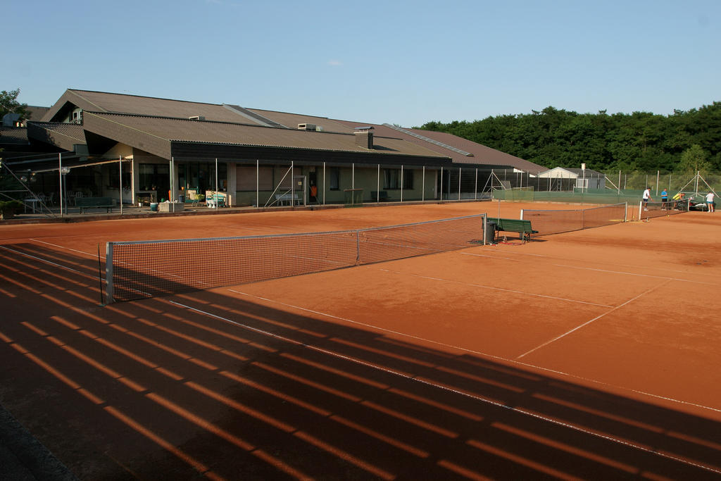 Tennis- Und Freizeitzentrum Neudoerfl Neudorfl Esterno foto