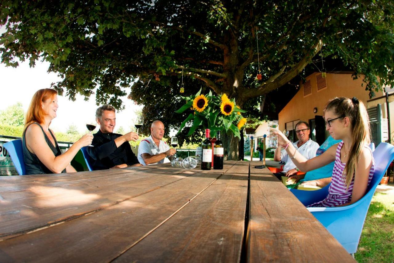 Tennis- Und Freizeitzentrum Neudoerfl Neudorfl Esterno foto